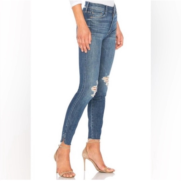 Mother Denim The Vamp Fray Distressed Jeans in Crazy Like a Fox - 29 - Picture 4 of 9